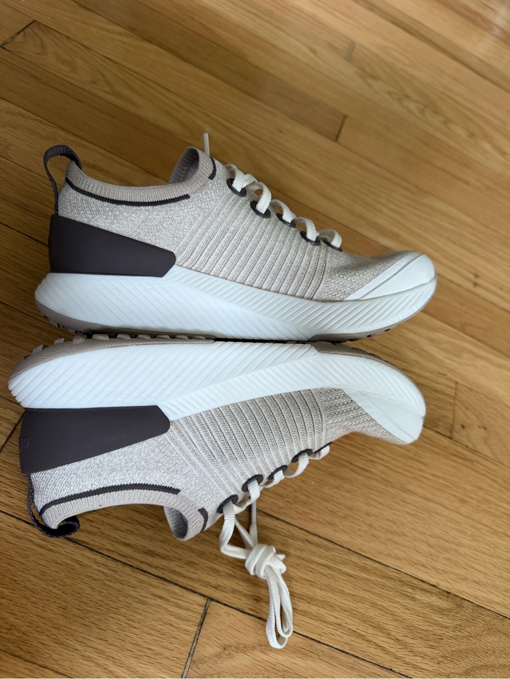 ALLBIRDS Women's Tree Glider, Natural White/Beige (Blizzard Sole), W6, worn once - Picture 5 of 13